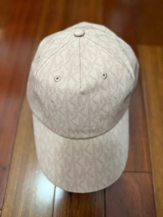 Michael Kors (MK) Hat Bundle - Picture 5 of 9